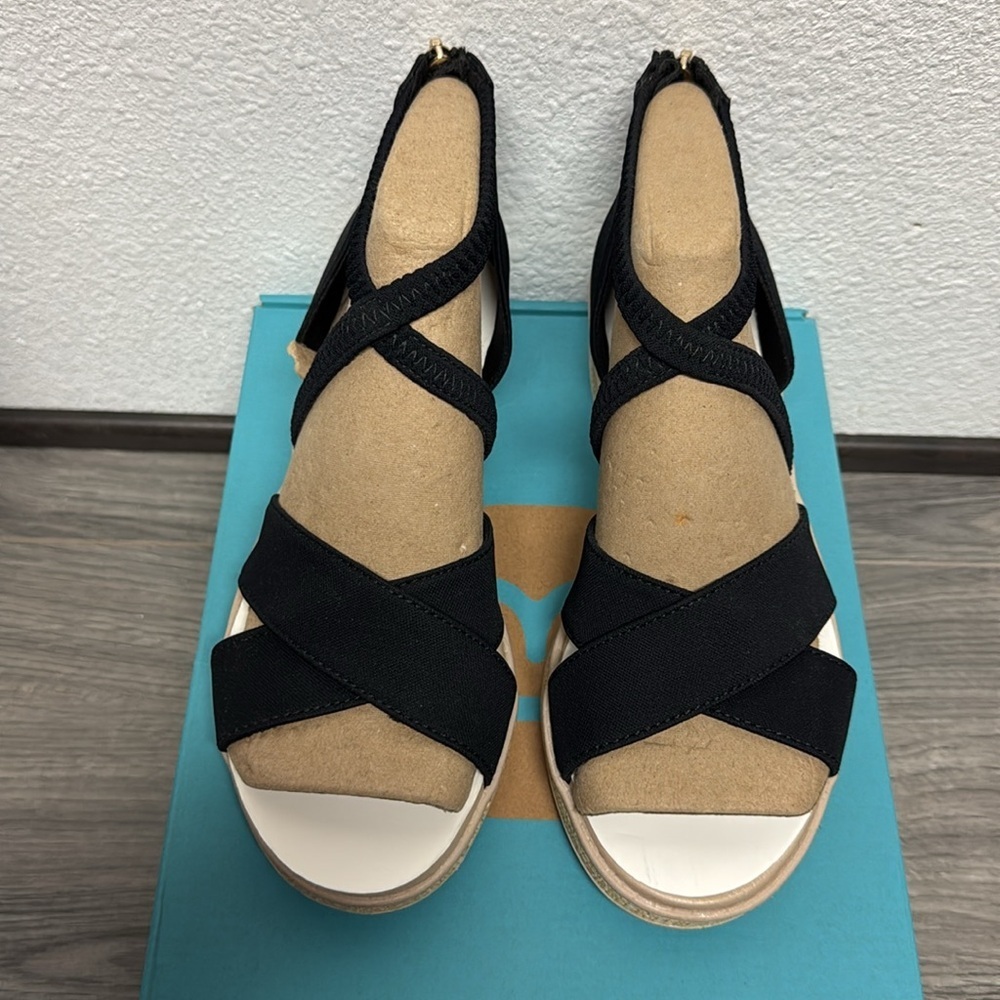 Bzees Bali Sand Wedge Sandal - Picture 3 of 8